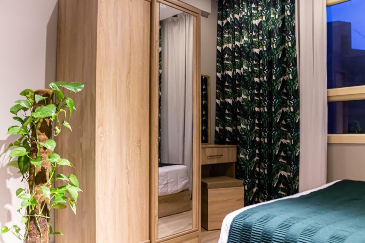 Appartamento Zamalek Suites By Brassbell Il Cairo
